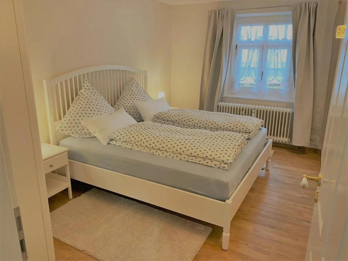 Ferienwohnung Giacomelli 4 contacts